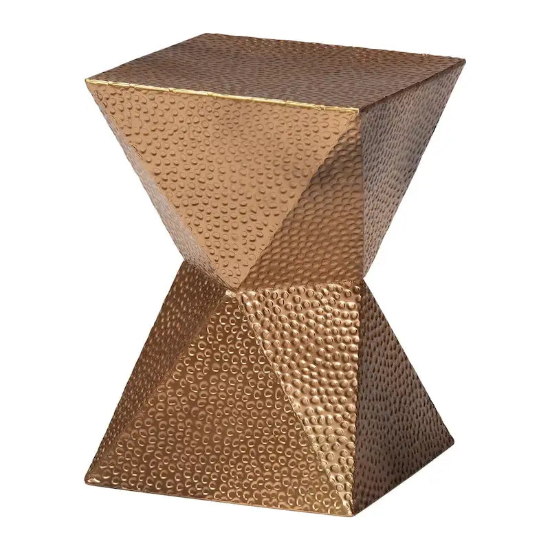 Table d'appoint Pacey en métal texturé - Table d'appoint géométrique dorée avec silhouette en forme de sablier pour une utilisation intérieure ou semi-extérieure