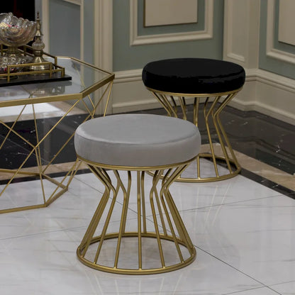 Tabouret rond moderne en velours avec piètement en métal doré courbé, pouf standard