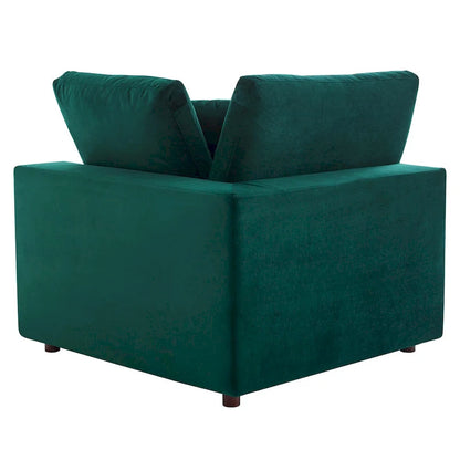 Fauteuil d'angle Commix en velours performant, rembourré de duvet et ultra-confortable