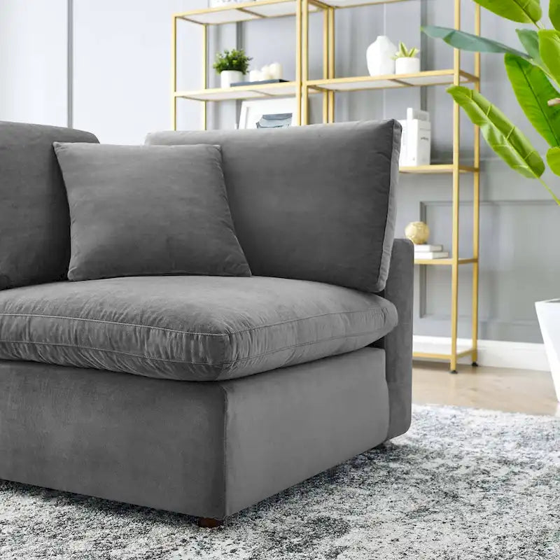 Fauteuil d'angle Commix en velours performant, rembourré de duvet et ultra-confortable