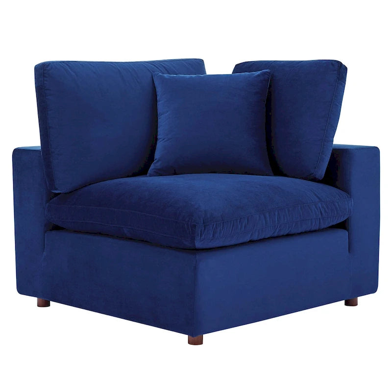 Fauteuil d'angle Commix en velours performant, rembourré de duvet et ultra-confortable