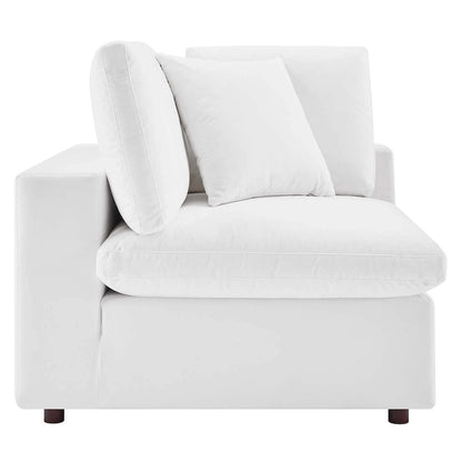 Fauteuil d'angle Commix en velours performant, rembourré de duvet et ultra-confortable