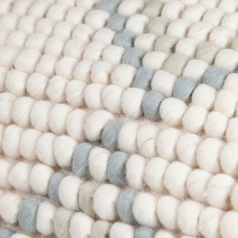 Pouf en laine et coton de Nouvelle-Zélande