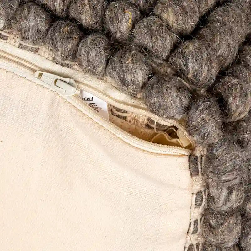 Pouf en laine et coton de Nouvelle-Zélande