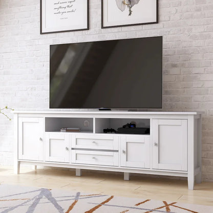 Meuble TV WYNDENHALL Norfolk en bois massif, 183 cm de large, pour téléviseurs jusqu'à 203 cm (80 pouces) - Dimensions : 183 cm (L) x 44,5 cm (P) x 66 cm (H)
