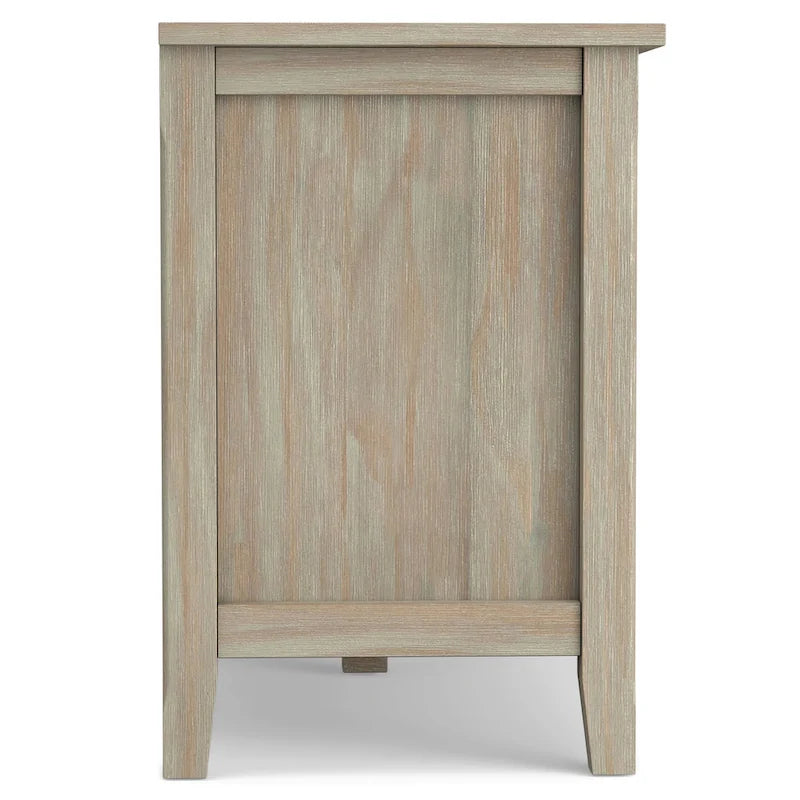 Meuble TV WYNDENHALL Norfolk en bois massif, 183 cm de large, pour téléviseurs jusqu'à 203 cm (80 pouces) - Dimensions : 183 cm (L) x 44,5 cm (P) x 66 cm (H)