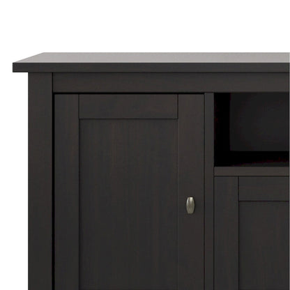 Meuble TV WYNDENHALL Norfolk en bois massif, 183 cm de large, pour téléviseurs jusqu'à 203 cm (80 pouces) - Dimensions : 183 cm (L) x 44,5 cm (P) x 66 cm (H)