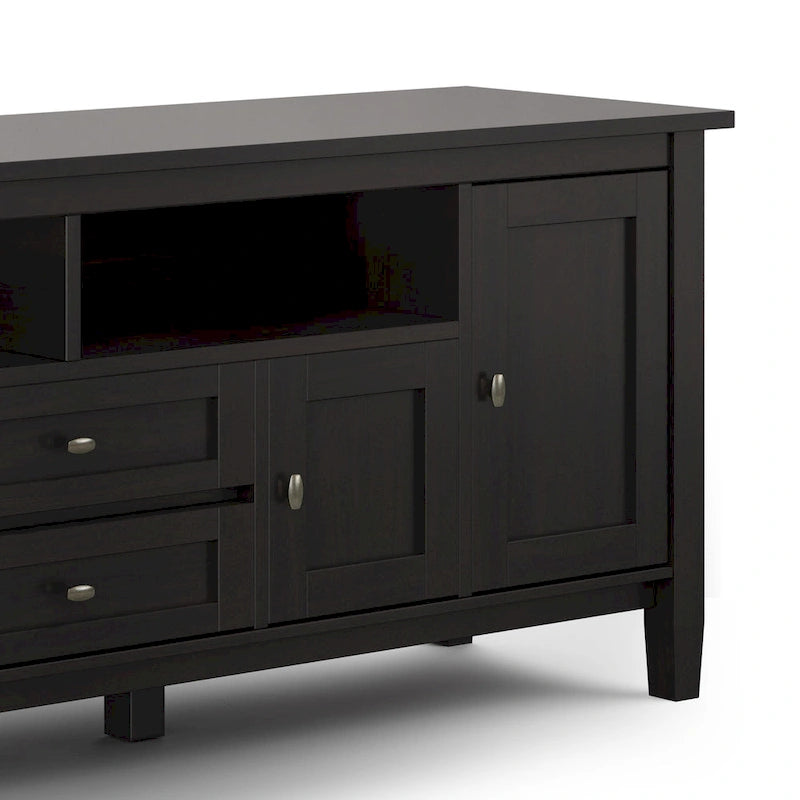 Meuble TV WYNDENHALL Norfolk en bois massif, 183 cm de large, pour téléviseurs jusqu'à 203 cm (80 pouces) - Dimensions : 183 cm (L) x 44,5 cm (P) x 66 cm (H)