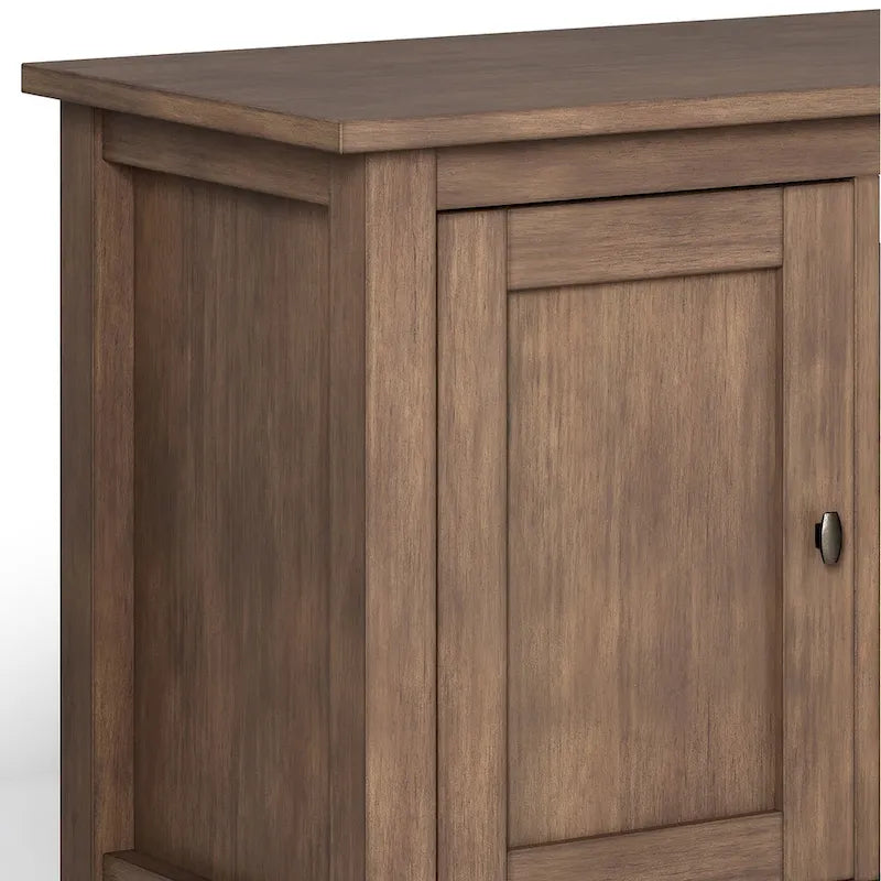 Meuble TV WYNDENHALL Norfolk en bois massif, 183 cm de large, pour téléviseurs jusqu'à 203 cm (80 pouces) - Dimensions : 183 cm (L) x 44,5 cm (P) x 66 cm (H)