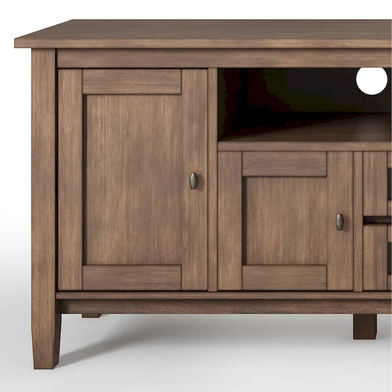 Meuble TV WYNDENHALL Norfolk en bois massif, 183 cm de large, pour téléviseurs jusqu'à 203 cm (80 pouces) - Dimensions : 183 cm (L) x 44,5 cm (P) x 66 cm (H)