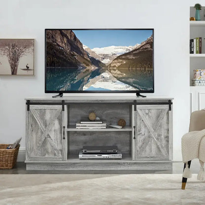 Meuble TV rustique en bois de style ferme, 60 pouces, avec console de rangement et portes coulissantes de style grange.