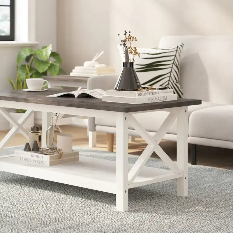 Table basse classique de style campagnard en bois massif