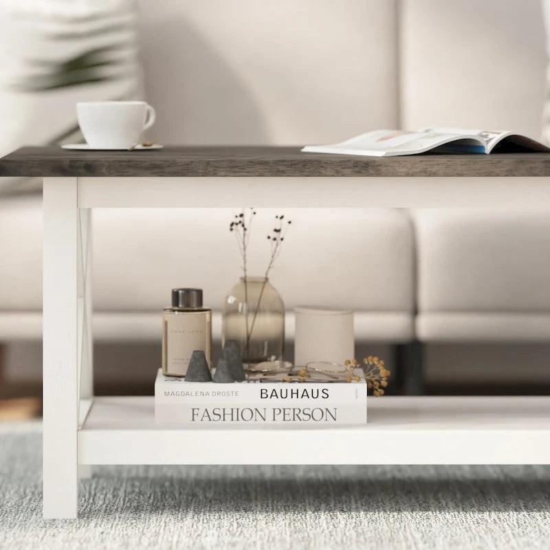 Table basse classique de style campagnard en bois massif