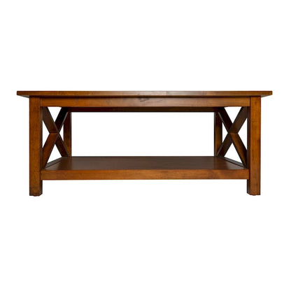 Table basse classique de style campagnard en bois massif