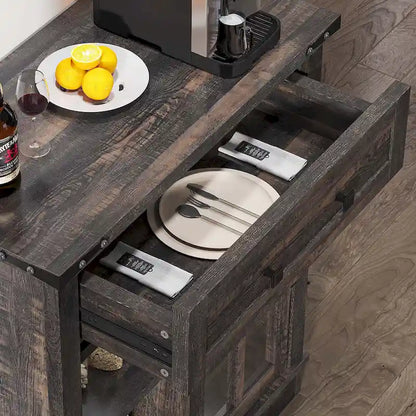 Meuble bar à café Moasis Farmhouse avec porte coulissante de style grange et porte-verres à vin