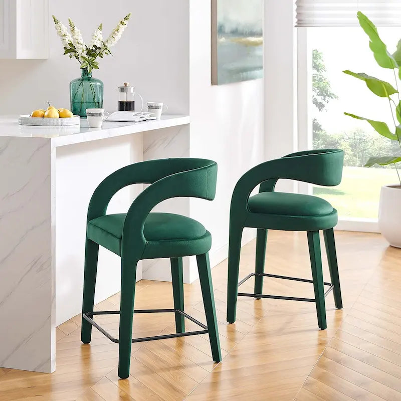 Ensemble de deux tabourets de comptoir en velours Pinnacle Performance