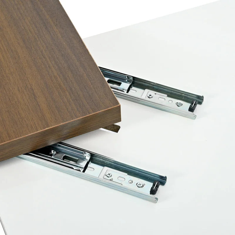 Table basse carrée en bois avec finition brillante