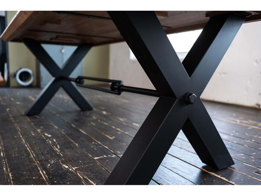 Table, 240 x 100 cm, marron